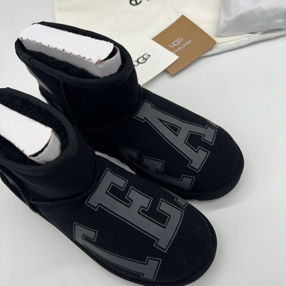 Telfar x UGG - Picture 4 of 4